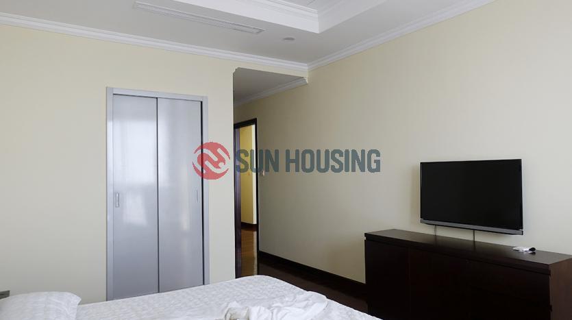 02-bed apartment Royal City Hanoi with city-viewing balcony