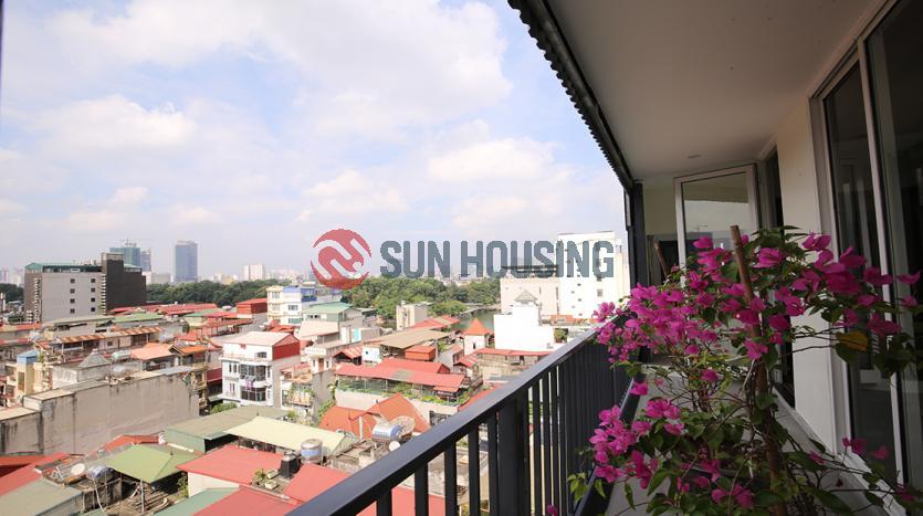 High floor three bedroom apartment Sakamoto Ba Dinh Hanoi