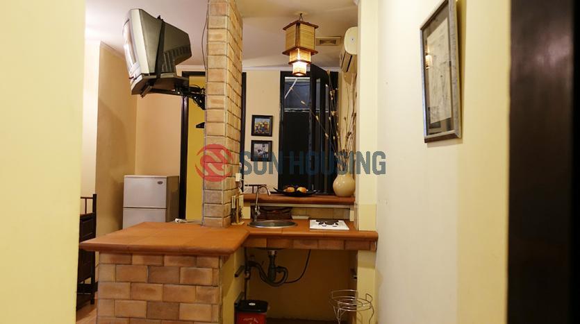 01-bed serviced apartment Ba Dinh | Most classic ever