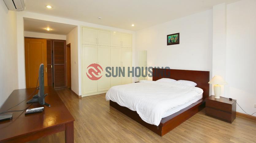 Renovated serviced 3-br apartment Xuan Dieu str, Westlake Hanoi