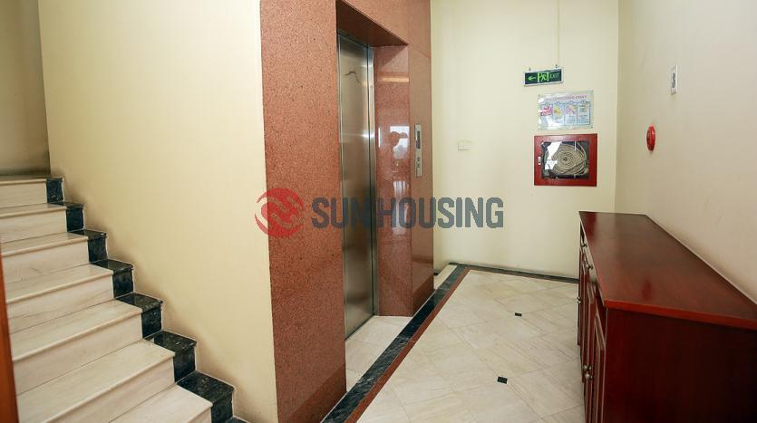 Renovated serviced 3-br apartment Xuan Dieu str, Westlake Hanoi