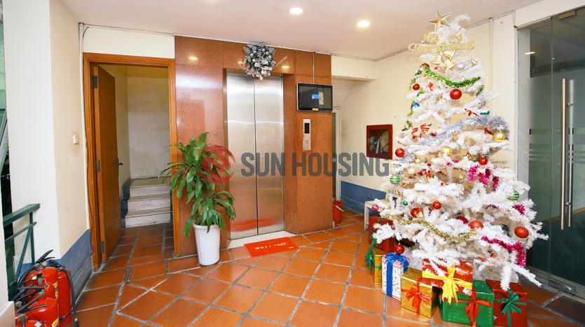 Renovated serviced 3-br apartment Xuan Dieu str, Westlake Hanoi