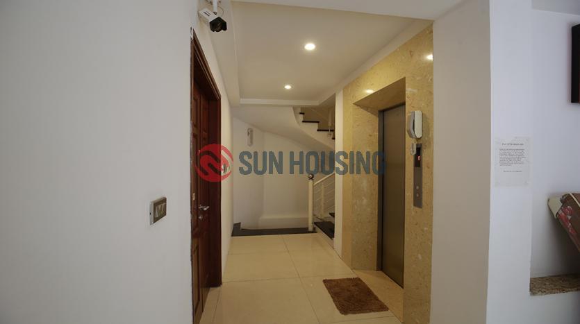 Lake-view 2 bedroom apartment for rent in Tay Ho
