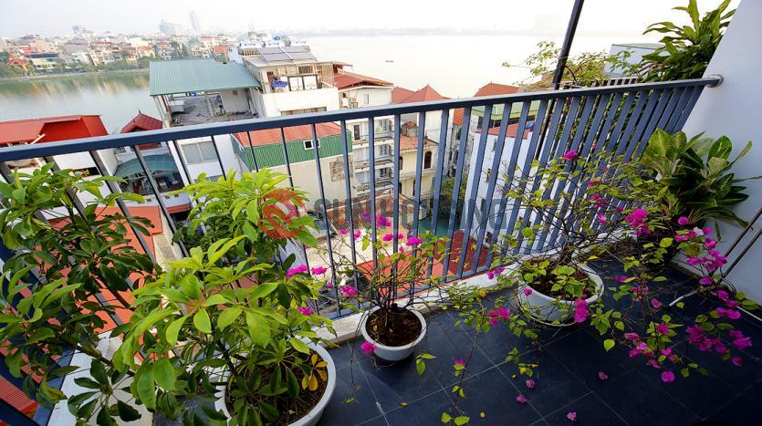 Ideal location for 2-br apartment in the center of Westlake Hanoi