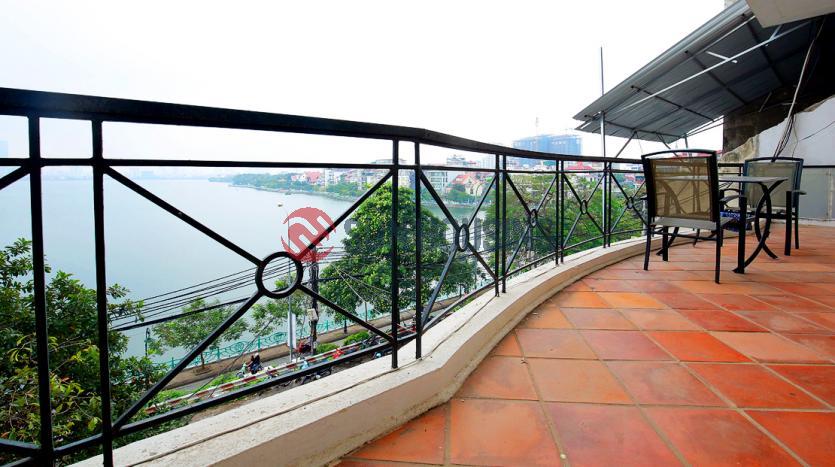 Renovated serviced 3-br apartment Xuan Dieu str, Westlake Hanoi