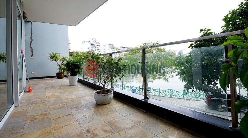 Serviced 3-br apartment Westlake Hanoi | Lake view, accessed by car