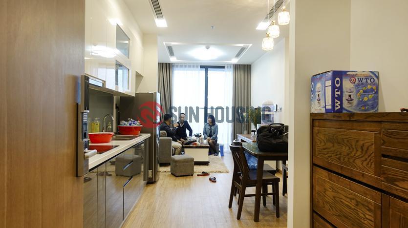 01-bed apartment in Vinhomes Metropolis for single tenant
