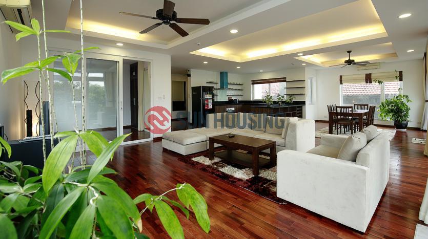 High-standard Tay Ho 4 bedroom apartment for rent