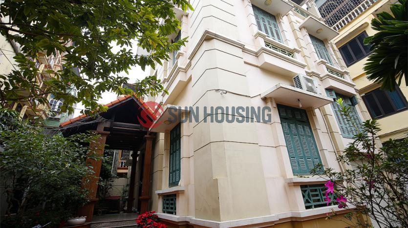 Big garden house in Tay Ho Hanoi – quiet and safe place, 4br