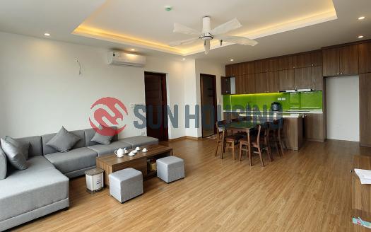 2 bedroom apartment in Tay Ho for rent, bright and spacious