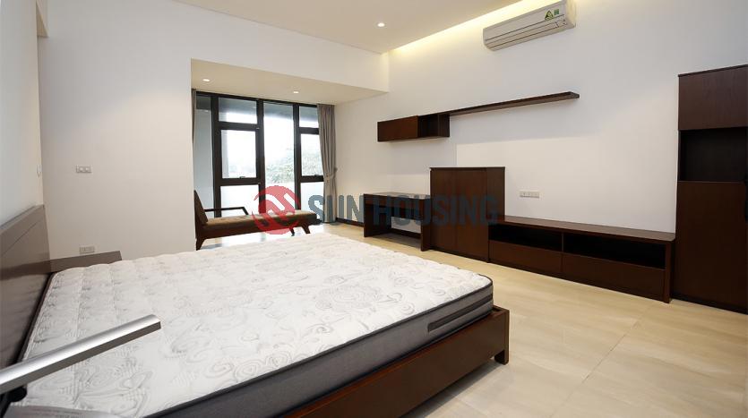 Apartment Tay Ho with 02 bedrooms, garage, full services