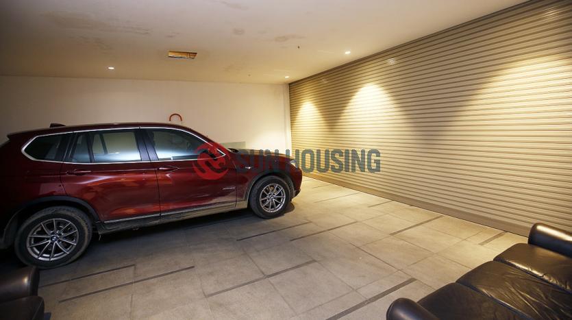 Apartment Tay Ho with 02 bedrooms, garage, full services