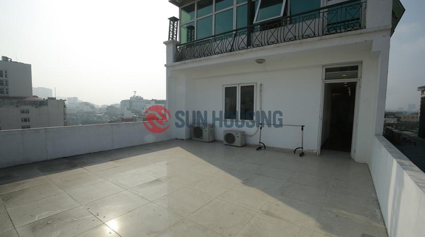 High-floor center 1 bedroom apartment for rent, huge balcony