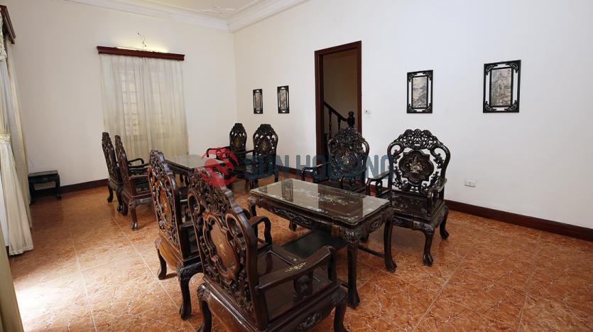 03-floor house in Westlake with 4 bedrooms and large courtyard