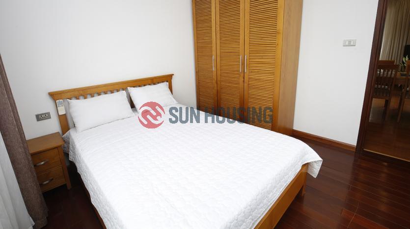 Apartment Tay Ho, Quang Khanh high floor with balcony