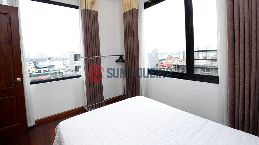 Apartment Tay Ho, Quang Khanh high floor with balcony