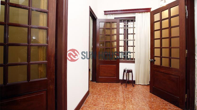 03-floor house in Westlake with 4 bedrooms and large courtyard