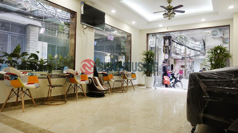 One bedroom apartment Ba Dinh Hanoi – brand new and tidy