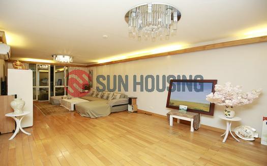 Apartment Ciputra P building extremely large for 04 bedrooms