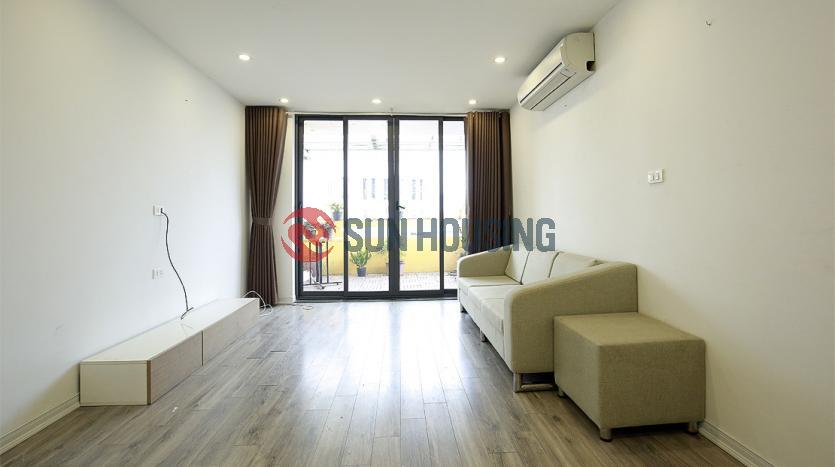 Duplex serviced apartment in Tay Ho 03-bed with balcony