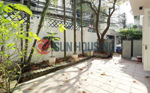 Apartment in Tay Ho large courtyard suitable for café shop