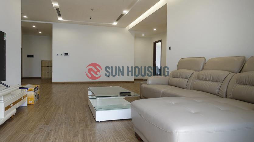 4-bedroom apartment for rent in Vinhomes Metropolis Hanoi