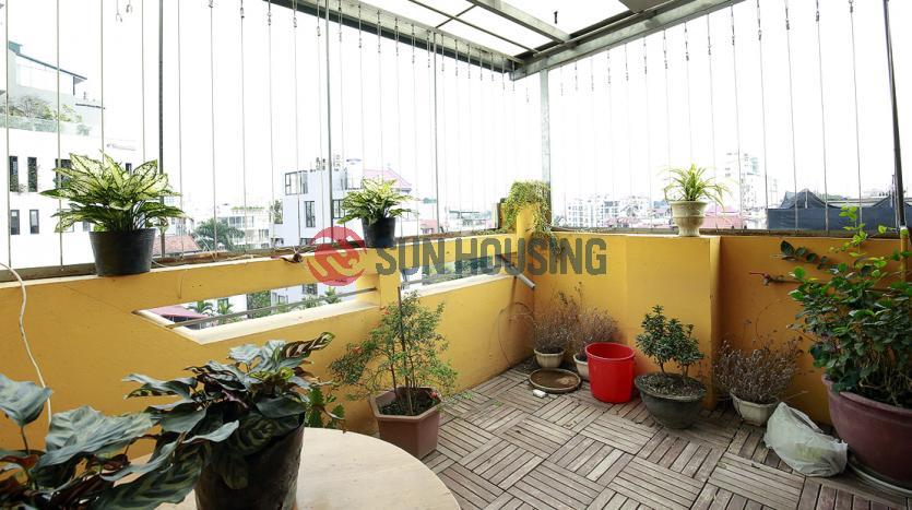 Duplex serviced apartment in Tay Ho 03-bed with balcony