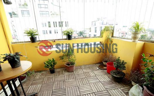 Duplex serviced apartment in Tay Ho 03-bed with balcony