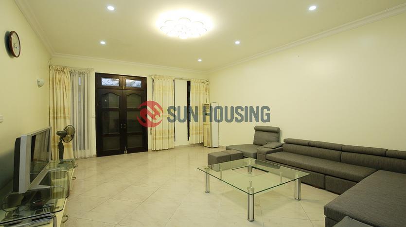 Villa in Ciputra 05 bedrooms in D Block with large courtyard
