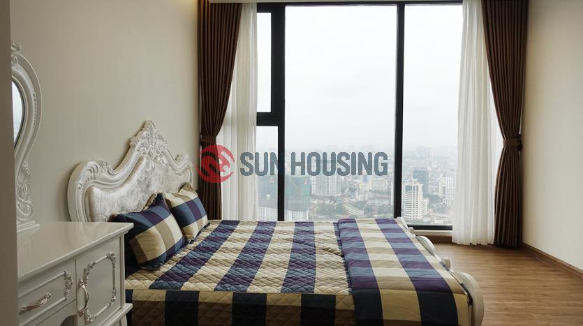 4-bedroom apartment for rent in Vinhomes Metropolis Hanoi