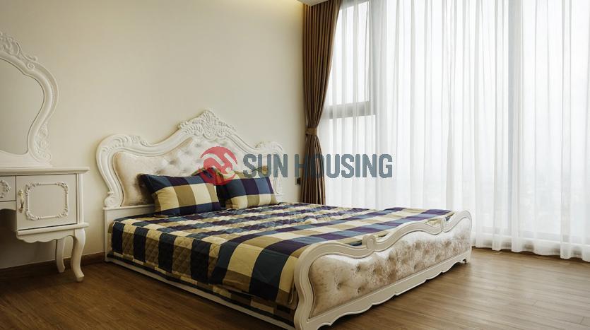 4-bedroom apartment for rent in Vinhomes Metropolis Hanoi