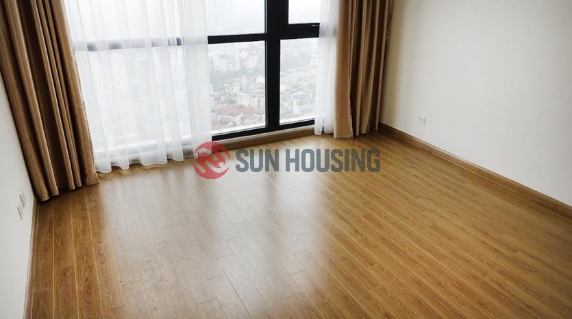 Unfurnished 3 bedroom apartment in Royal City R6