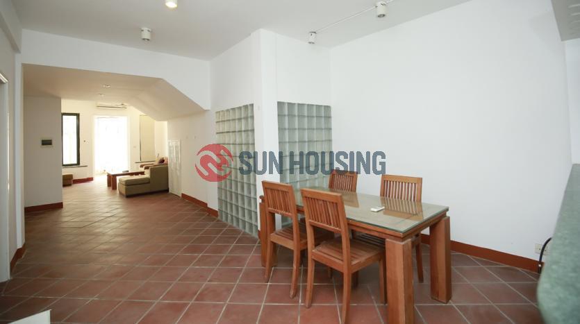 Apartment in Tay Ho large courtyard suitable for café shop