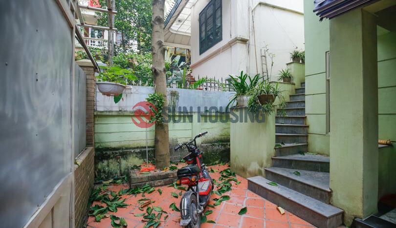 House in Tay Ho, To Ngoc Van, 360m2 with 4 bedrooms