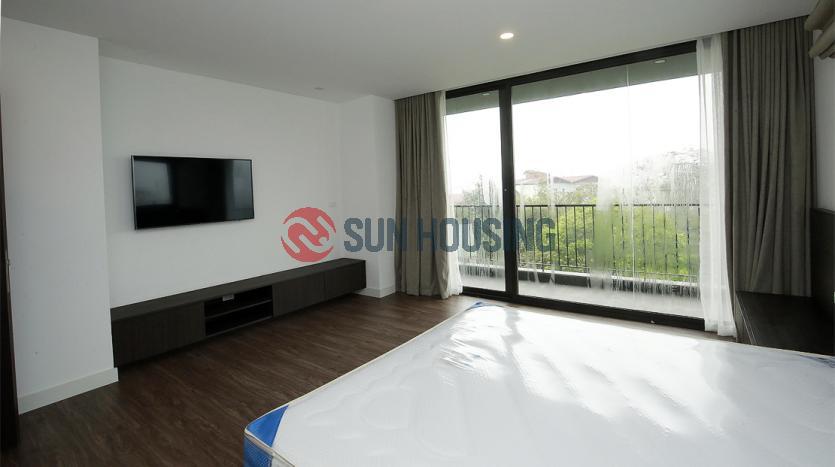 Newly completed 03-bedroom apartment in Tay Ho with lake view