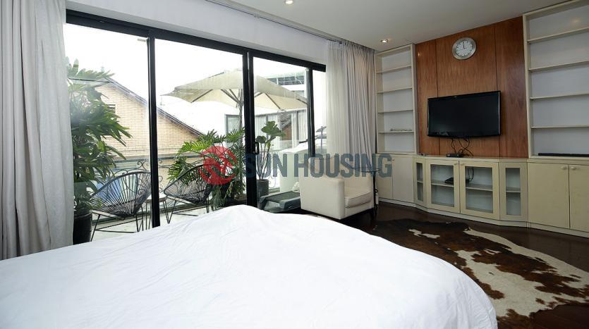 Quality serviced 1 bedroom Tay Ho apartment for rent