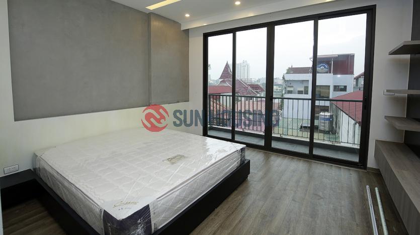 Large serviced apartment in Tay Ho with airy balcony