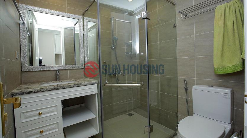 Large one-bedroom serviced apartment in Tay Ho, Xom Chua