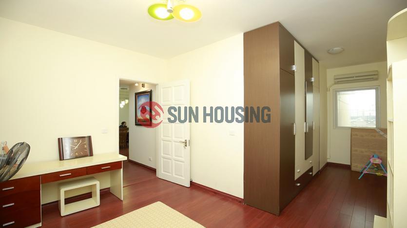 Airy and bright three-bedroom apartment E5 Ciputra Hanoi