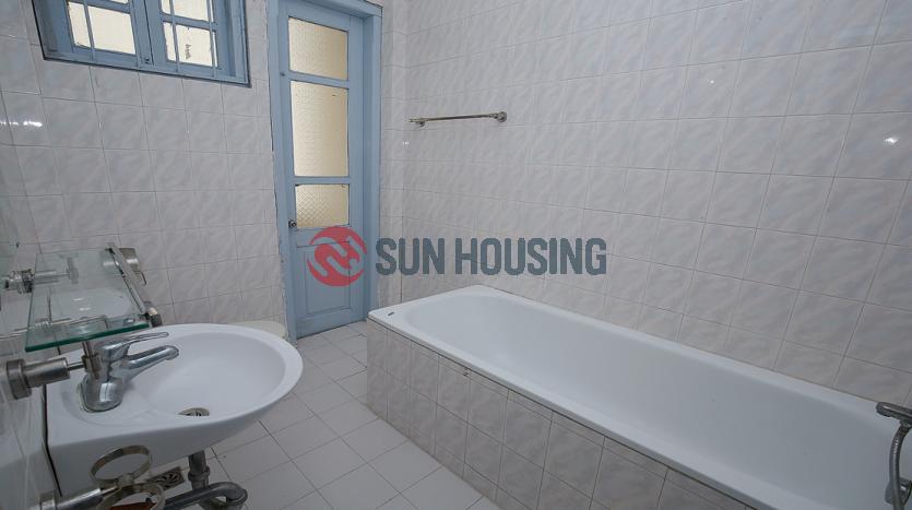 House for rent in Westlake Hanoi, 4 bedrooms $1600