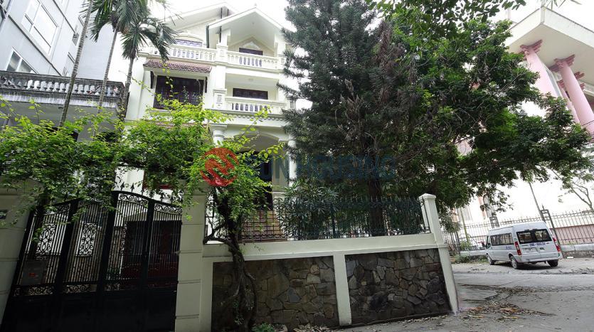 House for rent in Tay Ho Hanoi, 4 bedrooms French style