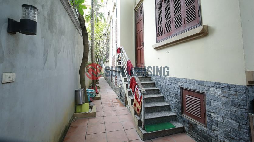 House in Tay Ho, Lac Long Quan with 4 floors, 4 bedrooms