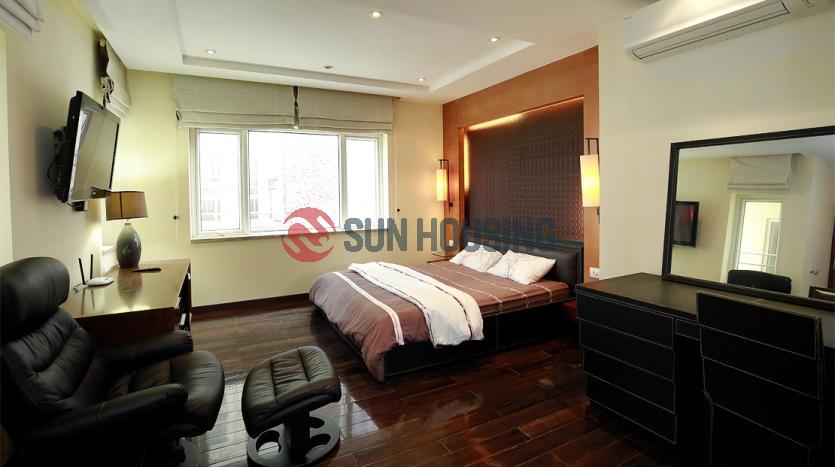 High-floor apartment three bedrooms Quang An, Westlake Hanoi