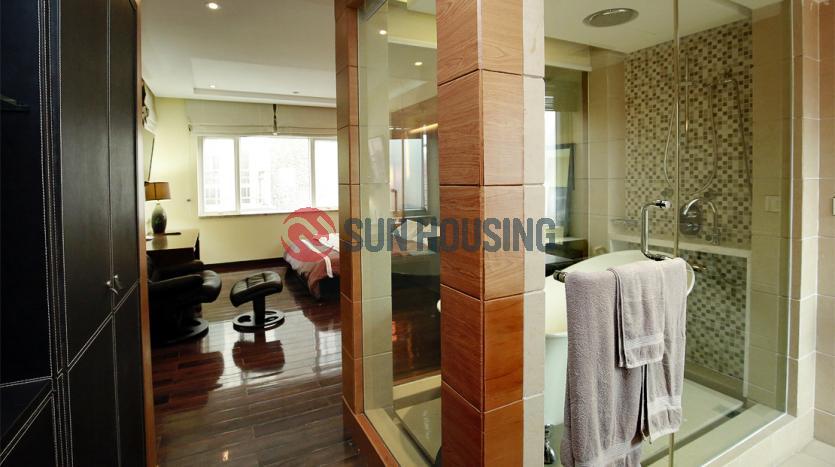 High-floor apartment three bedrooms Quang An, Westlake Hanoi