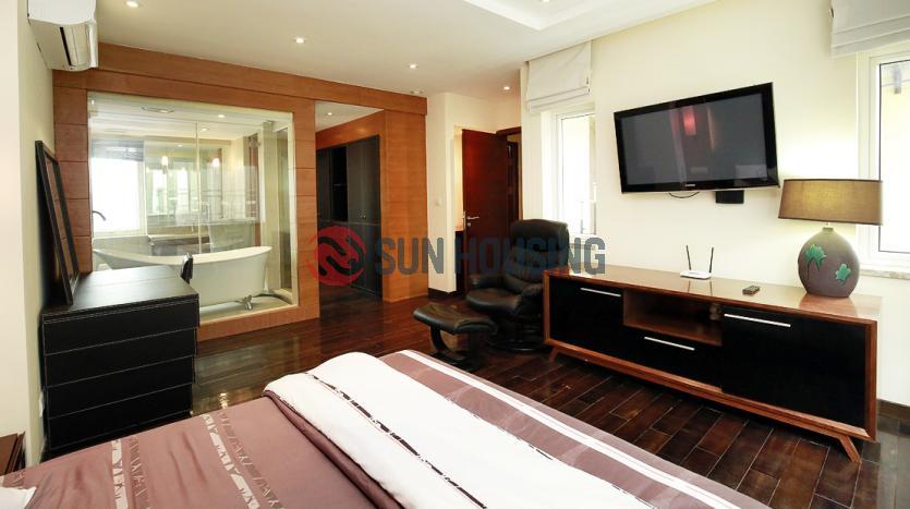 High-floor apartment three bedrooms Quang An, Westlake Hanoi