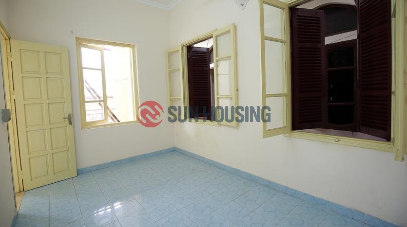 Large house for rent in Tay Ho Hanoi, 5 bedrooms $780