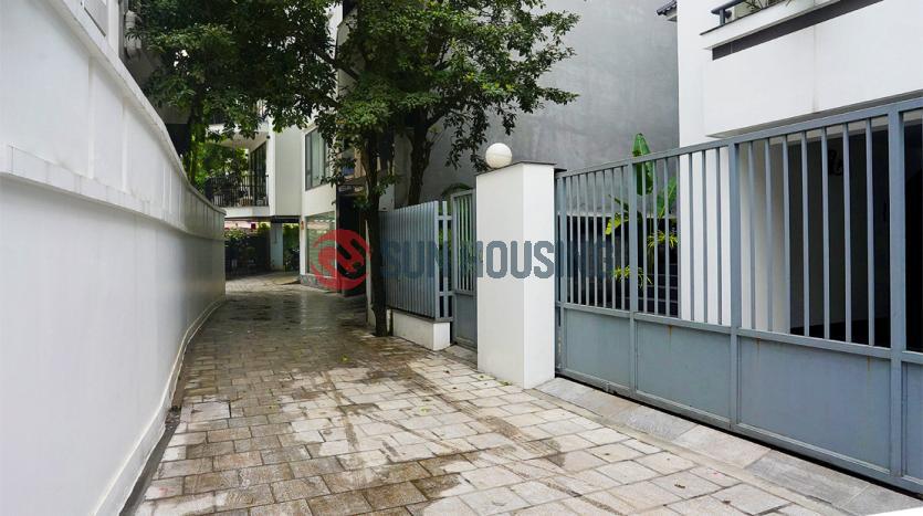 High-quality 4 bedroom Villa Westlake Hanoi for rent | With pool