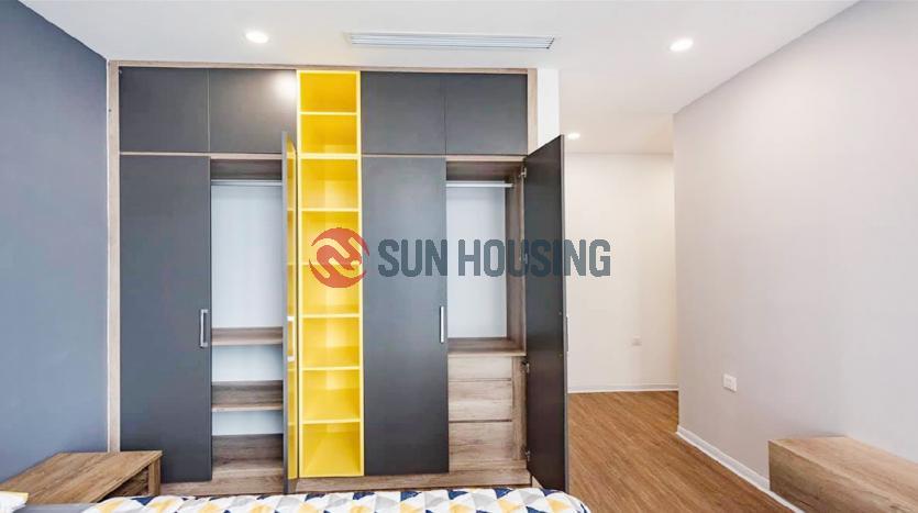 Rent a two-bedroom apartment in Vinhomes Metropolis
