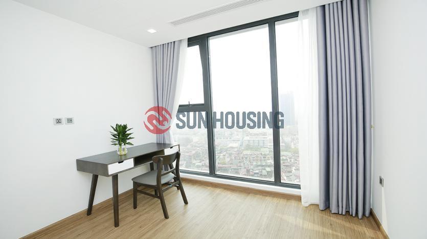 Bright and airy 3 bedroom Metropolis apartment for rent