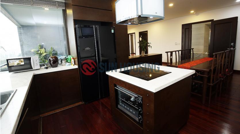 Stunning and luxurious apartment for rent with 04 bedrooms and full services